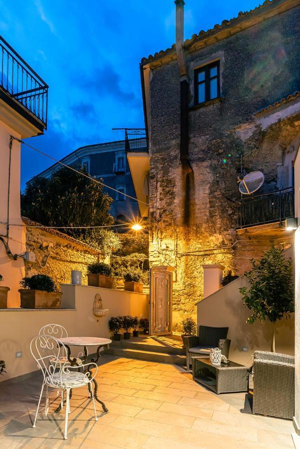 De Gulia Charme And Relax Bed and Breakfast Castellabate Εξωτερικό φωτογραφία