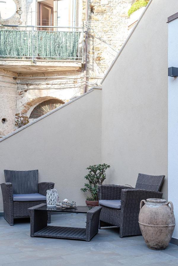 De Gulia Charme And Relax Bed and Breakfast Castellabate Εξωτερικό φωτογραφία