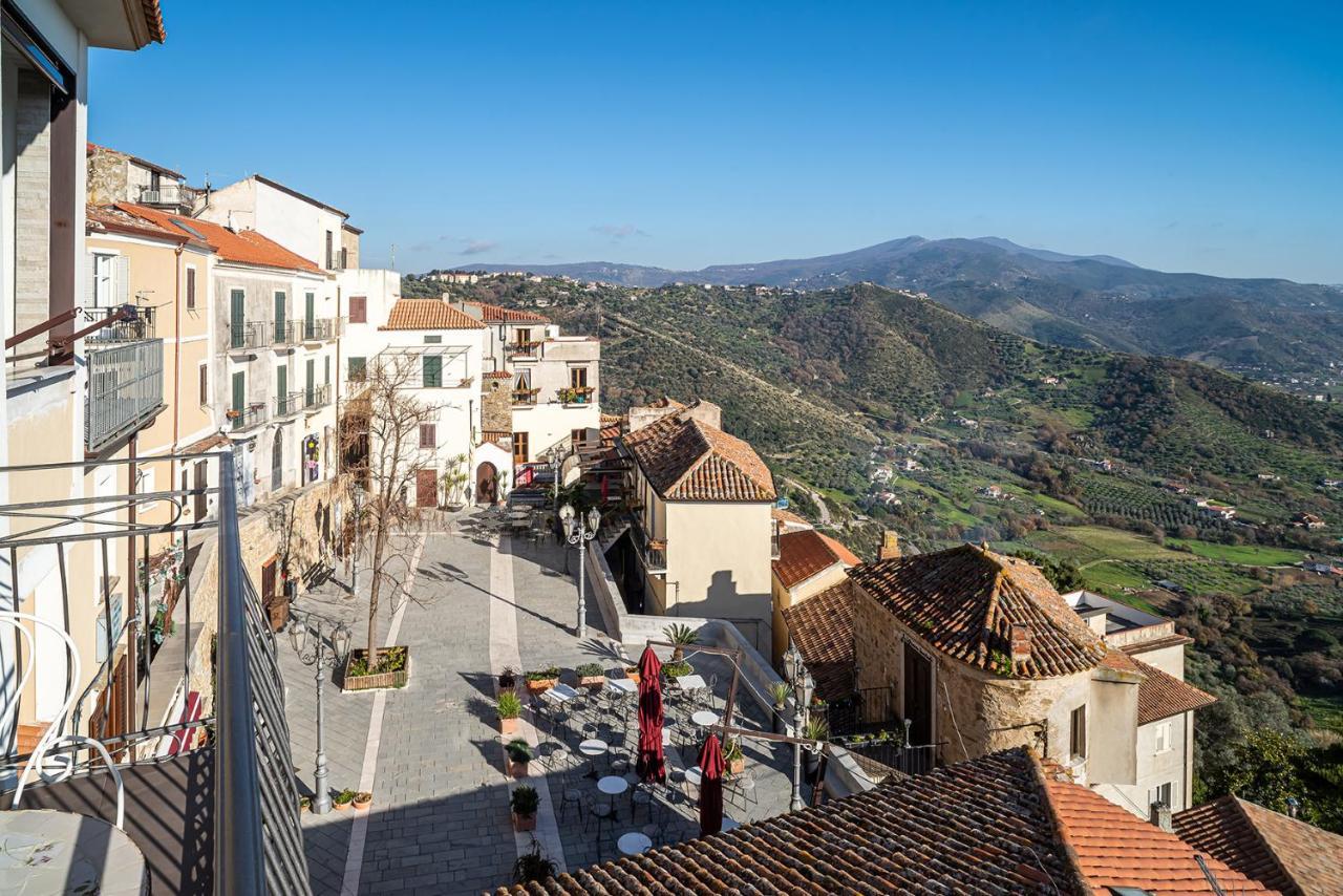 De Gulia Charme And Relax Bed and Breakfast Castellabate Εξωτερικό φωτογραφία