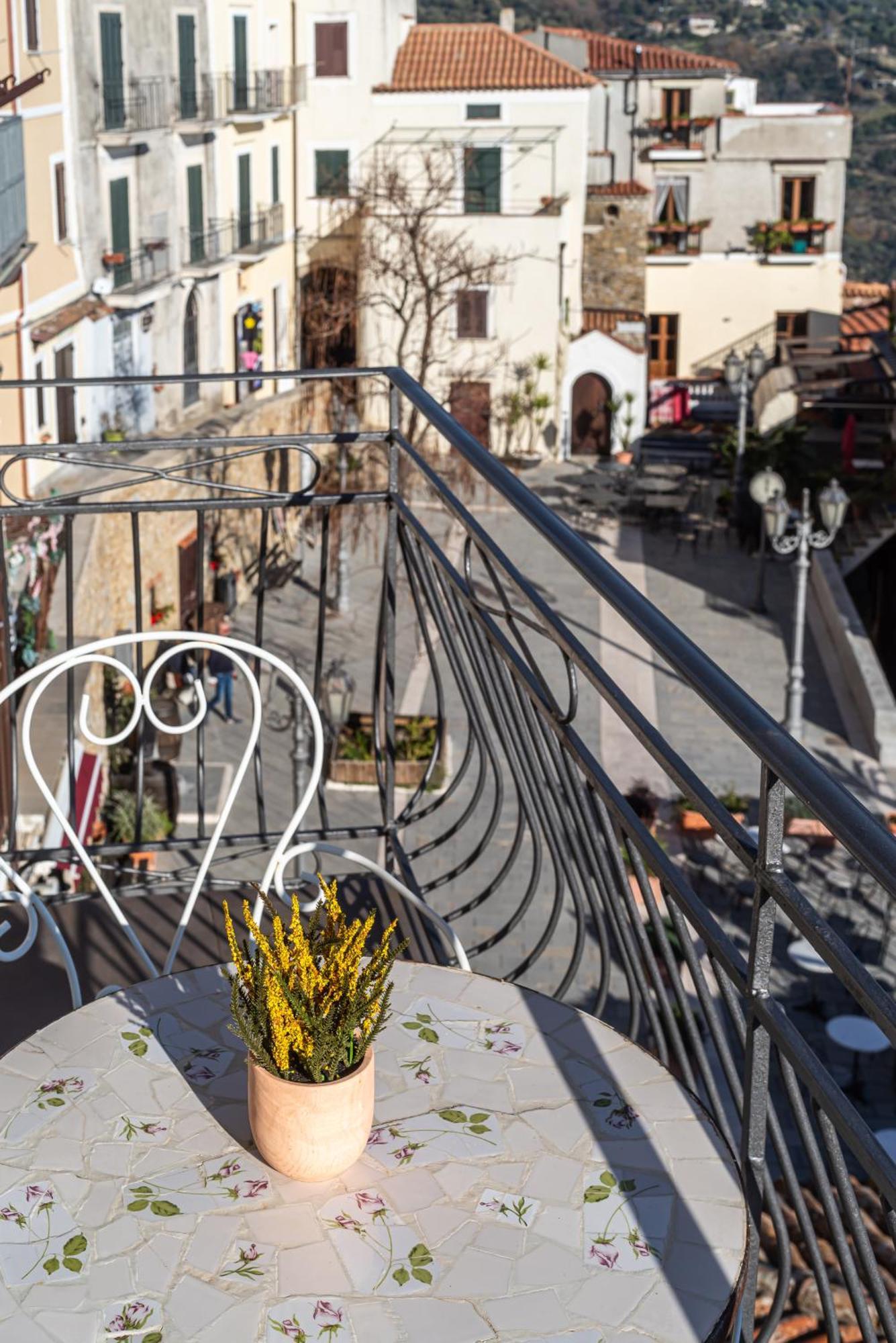 De Gulia Charme And Relax Bed and Breakfast Castellabate Δωμάτιο φωτογραφία